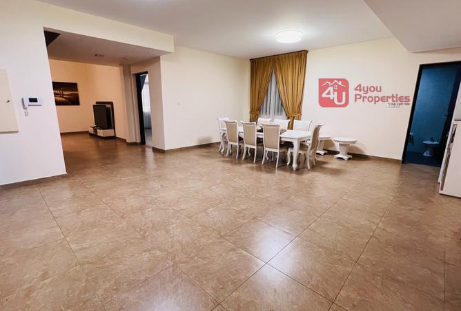 955588 - Property Image 2