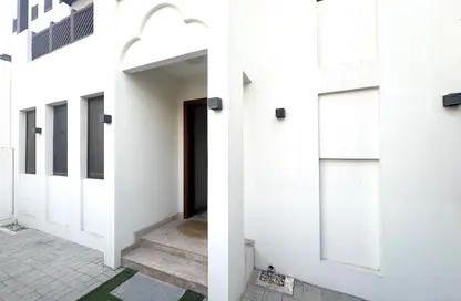 Villa - 5 Bedrooms - 4 Bathrooms for rent in Al Noor - Diyar Al Muharraq - Muharraq Governorate
