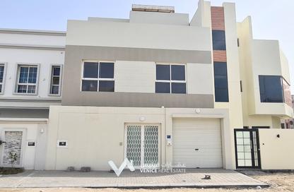 Villa - 4 Bedrooms - 6 Bathrooms for sale in Bani Jamra - Northern Governorate