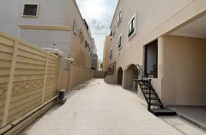 Villa - 5 Bedrooms - 6 Bathrooms for rent in Al Juffair - Capital Governorate
