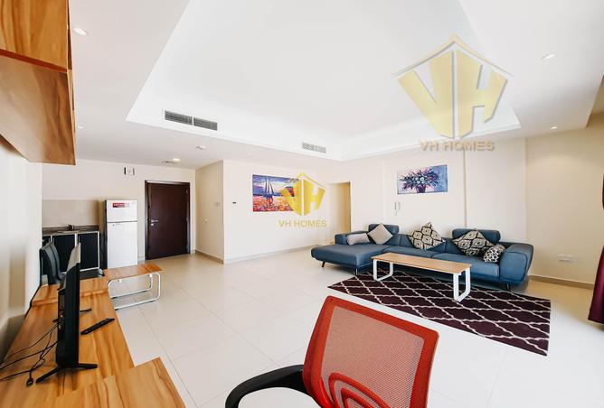 908025 - Property Image 2