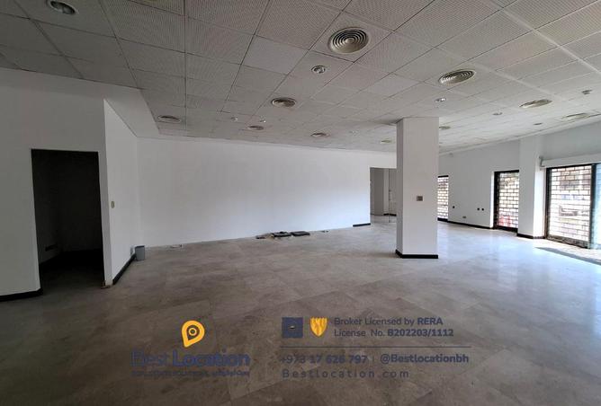 950740 - Property Image 2