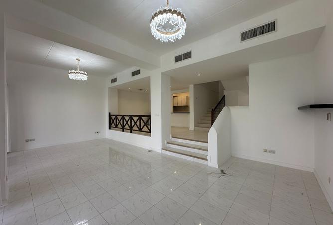 954100 - Property Image 2