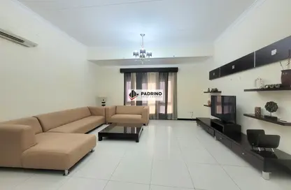 Apartment - 2 Bedrooms - 2 Bathrooms for rent in Mahooz - Manama - Capital Governorate