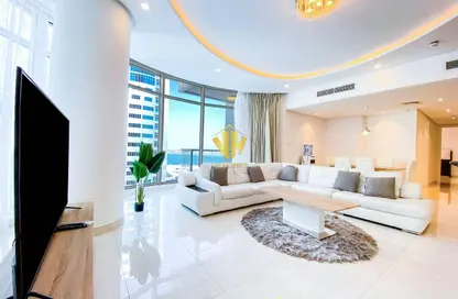 Apartment - 3 Bedrooms - 5 Bathrooms for rent in Al Juffair - Capital Governorate