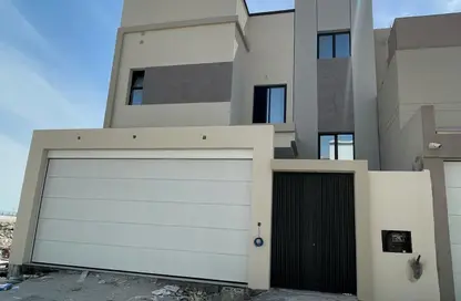 فيلا - 4 غرف نوم - 5 حمامات للبيع في كرزكان - المحافظة الشمالية