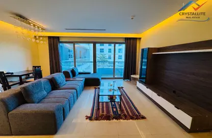 Apartment - 2 Bedrooms - 3 Bathrooms for rent in Reef Island - Capital Governorate