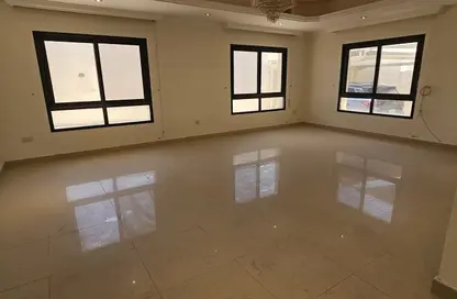 فيلا - 4 غرف نوم - 5 حمامات للايجار في عالي - المحافظة الوسطى