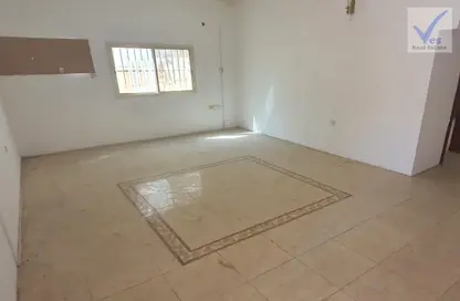 Apartment - 3 Bedrooms - 2 Bathrooms for rent in Al Maqsha - Northern Governorate