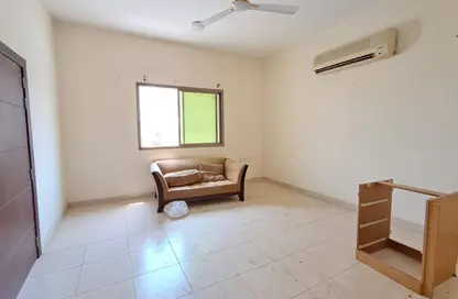 Apartment - 2 Bedrooms - 2 Bathrooms for rent in Tubli - Central Governorate