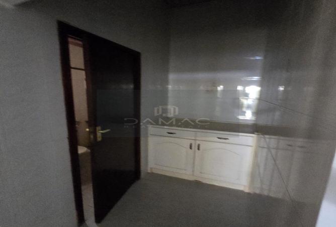 954696 - Property Image 3