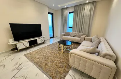 Apartment - 3 Bedrooms - 3 Bathrooms for rent in Al Juffair - Capital Governorate