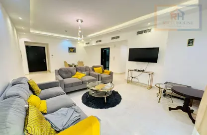 Living Room image for: Apartment - 2 Bedrooms - 2 Bathrooms for sale in Al Juffair - Capital Governorate, Image 1