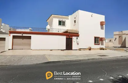 فيلا - 6 غرف نوم - 3 حمامات للايجار في مدينة حمد - المحافظة الشمالية