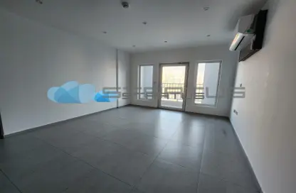 Apartment - 1 Bedroom - 1 Bathroom for rent in Sanabis - Manama - Capital Governorate