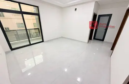 Apartment - 2 Bedrooms - 2 Bathrooms for rent in Segaya - Manama - Capital Governorate