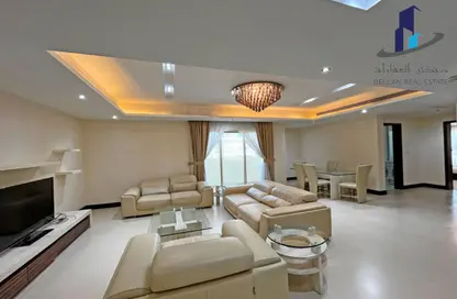 Apartment - 2 Bedrooms - 2 Bathrooms for rent in Al Juffair - Capital Governorate