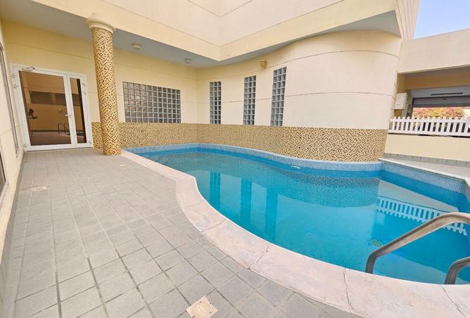 989288 - Property Image 2