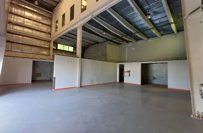 مستودع - استوديو - 2 حمامات للايجار في الحدائق المعلقة - دلمونيا - المحرق