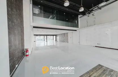 Show Room - Studio - 4 Bathrooms for rent in Seef - Capital Governorate