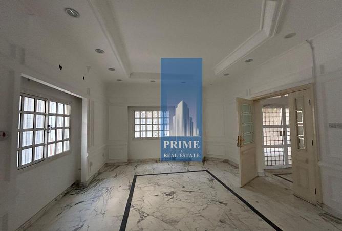 976402 - Property Main Image