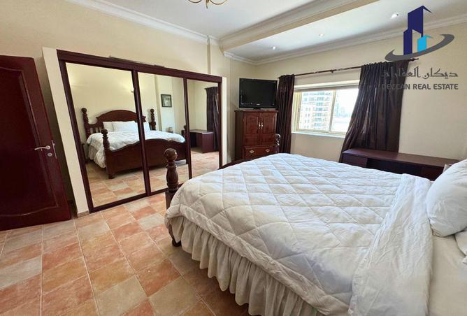 983021 - Property Image 2