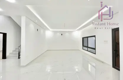 Villa - 5 Bedrooms - 7 Bathrooms for sale in Busaiteen - Muharraq Governorate