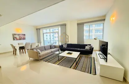 شقة - 2 غرف نوم - 2 حمامات للايجار في شارع أمواج - أمواج - المحرق