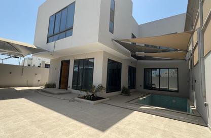 Villa - 4 Bedrooms - 6 Bathrooms for sale in Busaiteen - Muharraq Governorate