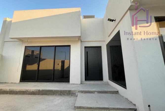 975833 - Property Image 2