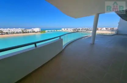 Balcony image for: Penthouse - 6 Bedrooms - 7 Bathrooms for sale in Tala Island - Amwaj Islands - Muharraq Governorate, Image 1