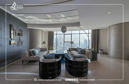 Penthouse - 4 Bedrooms - 5 Bathrooms for rent in Seef - Capital Governorate