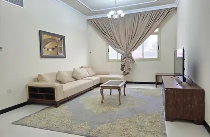 Apartment - 2 Bedrooms - 3 Bathrooms for rent in Segaya - Manama - Capital Governorate