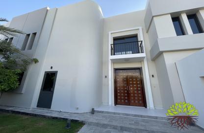 Villa - 4 Bedrooms - 5 Bathrooms for rent in Saar - Northern Governorate