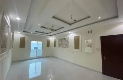 Apartment - 5 Bedrooms - 5 Bathrooms for sale in Hidd - Muharraq Governorate