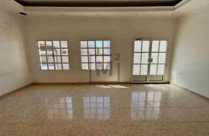 Villa - 4 Bedrooms - 4 Bathrooms for rent in Galali - Muharraq Governorate