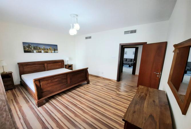 952731 - Property Image 3