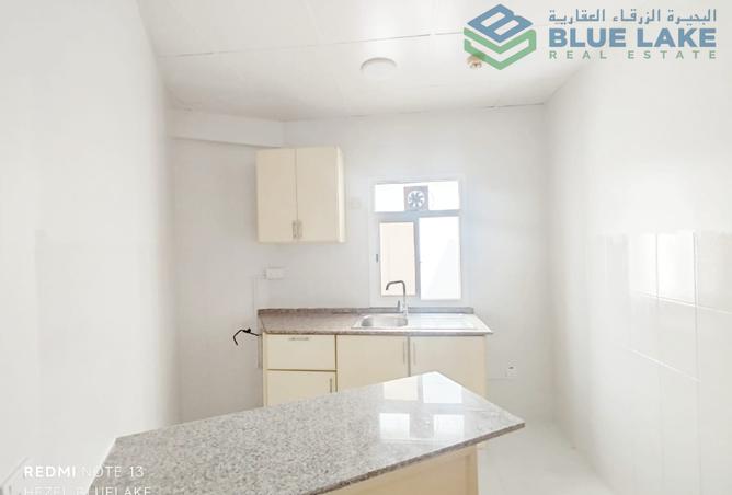 915015 - Property Image 3