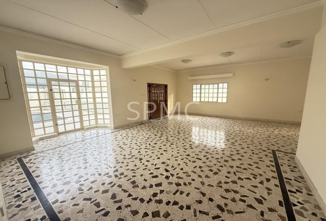 979709 - Property Image 2