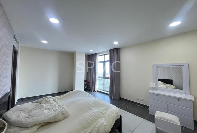 982990 - Property Image 3
