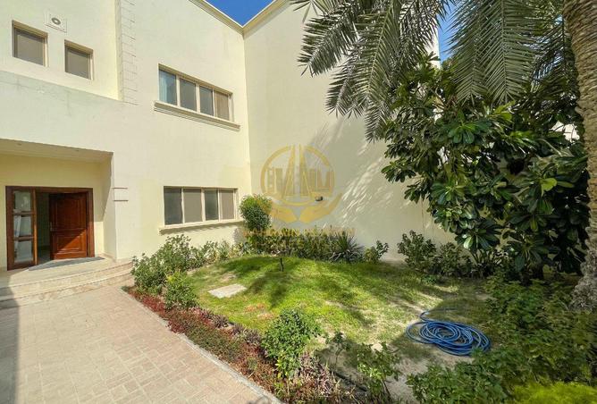 954508 - Property Image 2