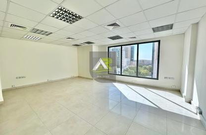 Office Space - Studio - 1 Bathroom for rent in Seef - Capital Governorate