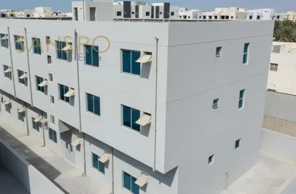 سكن الموظفين - استوديو - 8 حمامات للايجار في سند - المحافظة الوسطى