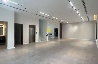 Villa - 4 Bedrooms - 7 Bathrooms for rent in Janabiya - Northern Governorate