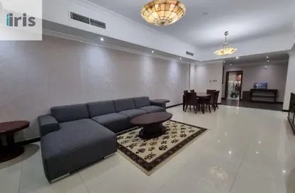 Apartment - 3 Bedrooms - 3 Bathrooms for rent in Al Juffair - Capital Governorate