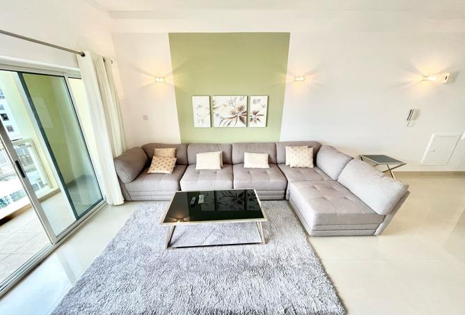 956353 - Property Image 2