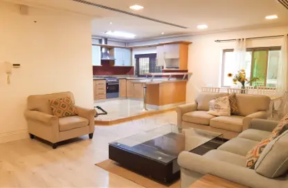 Living Room image for: Apartment - 2 Bedrooms - 1 Bathroom for rent in Segaya - Manama - Capital Governorate, Image 1