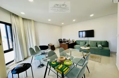 Living / Dining Room image for: Office Space - Studio - 2 Bathrooms for rent in Busaiteen - Muharraq Governorate, Image 1
