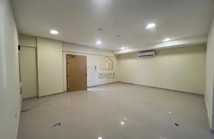 شقة - 3 غرف نوم - 3 حمامات للايجار في السنابس - المنامة - محافظة العاصمة