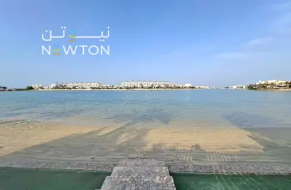 Villa - 5 Bedrooms - 5 Bathrooms for rent in Amwaj Avenue - Amwaj Islands - Muharraq Governorate